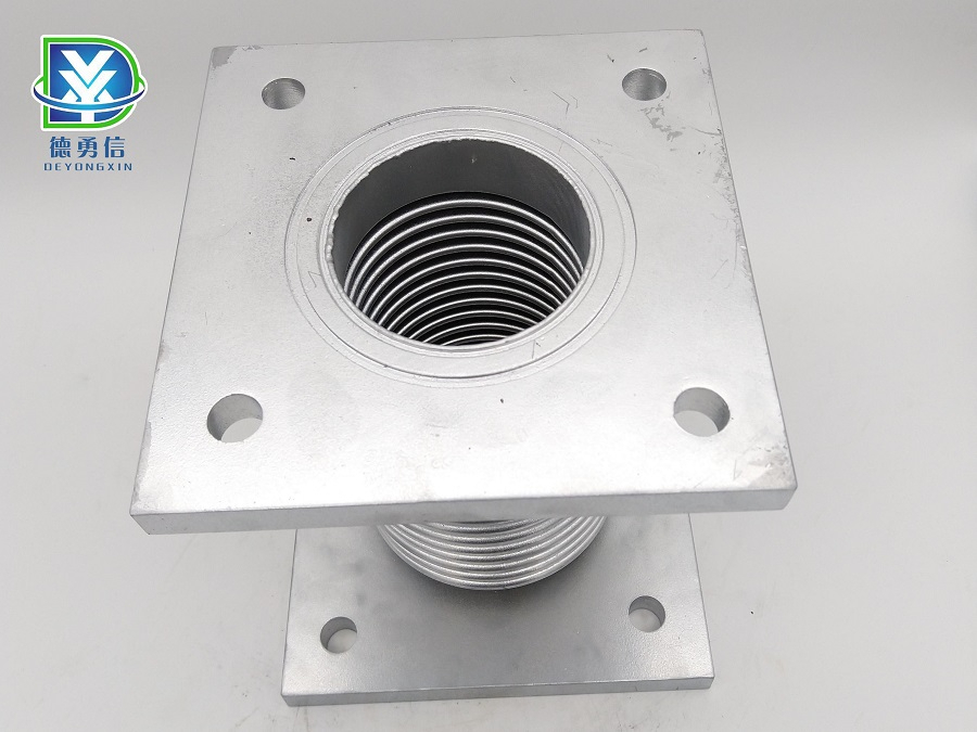 Air compressor exhaust pipe special compensator